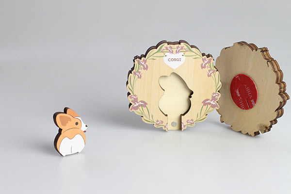 Key House #Corgi