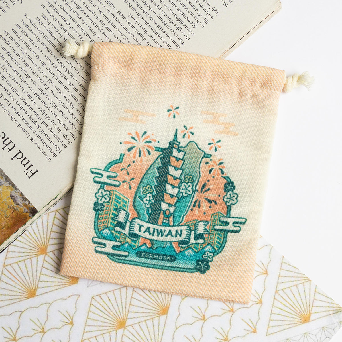 Knickknack Drawstring Bag